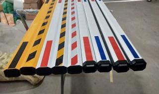 小区门口道闸杆